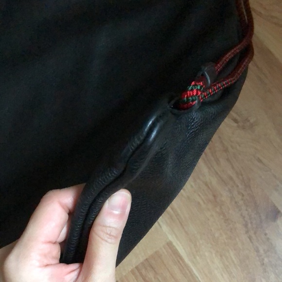 Authentic Gucci drawstring leather backpack in black - Picture 11 of 14